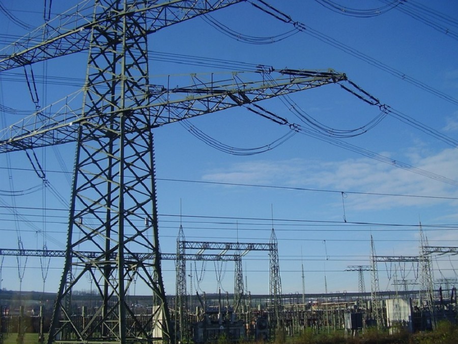 CFE Capital sube tarifas de transmisión, interconexión y doméstica para 2022