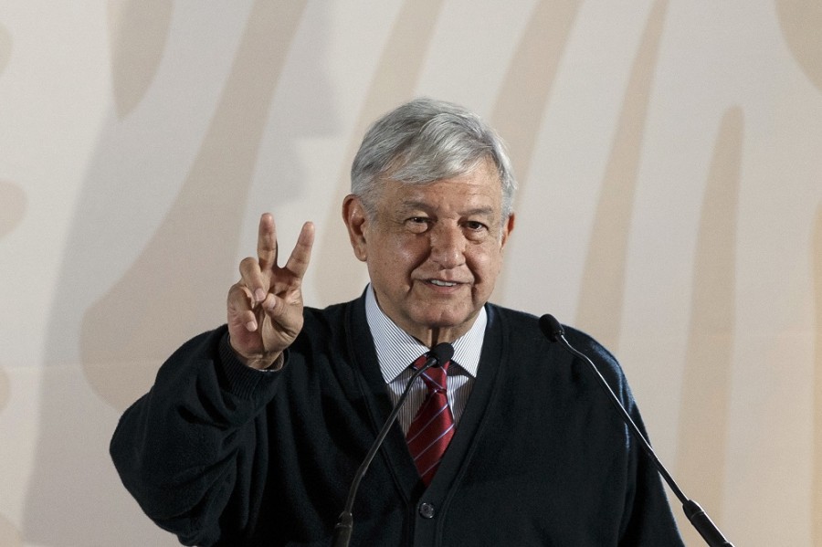 Tasas bajan en subasta Banxico luego que la confianza de los inversionistas en la adminstración del presidente López Obrador recuperó, de acuerdo a algunos analistas, parte del terreno perdido. Foto AP/Daniel Ochoa de Olza.