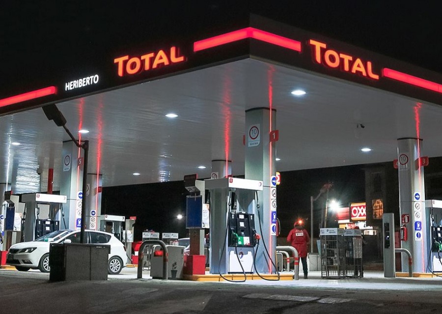 Con este proyecto, Total espera garantizar el abasto de gasolinas para su red de estaciones de servicio. Foto de archivo.