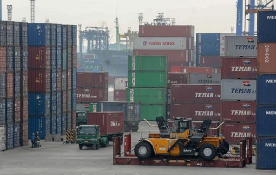 China ve caída 20.7% exportaciones, 5.2% importaciones en febrero. Foto de archivo.