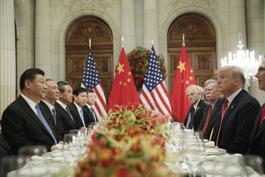 Trump podría triunfar en temas que fracasaron Bush y Obama en su relación con China, pero debe tener cuidad de no tropezarse con la misma roca. Foto AP.