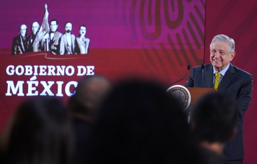 El presidente Andrés Manuel López Obrador dijo que su gobierno buscará una mayor competencia en la banca. Foto cortesía de presidencia.