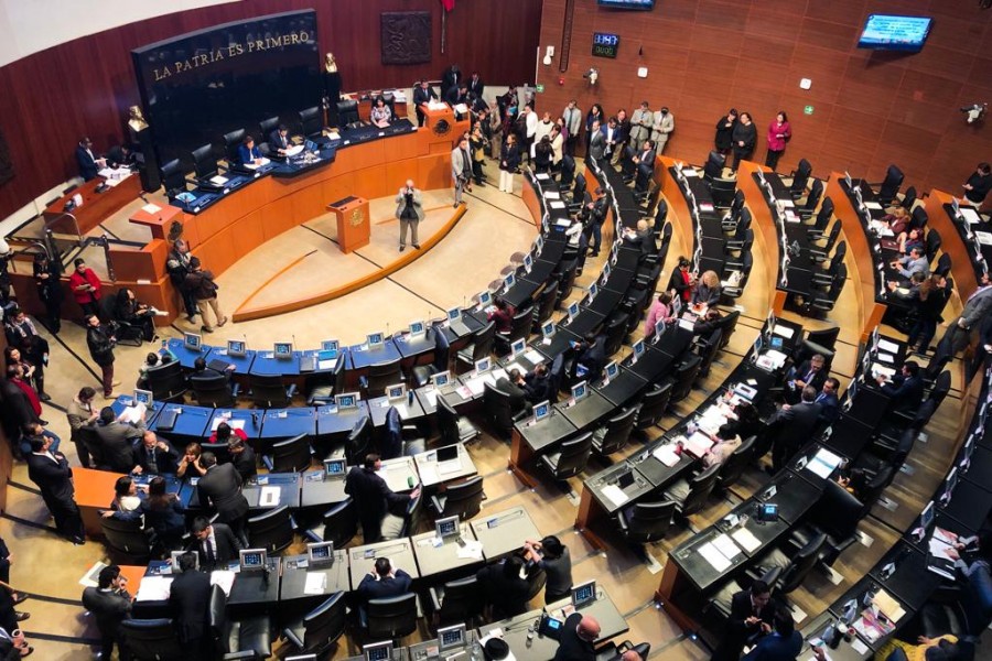 El presidente Andrés Manuel López Obrador enviará hoy al senado la nueva terna para ocupar las vacantes de la CRE. Foto de archivo.