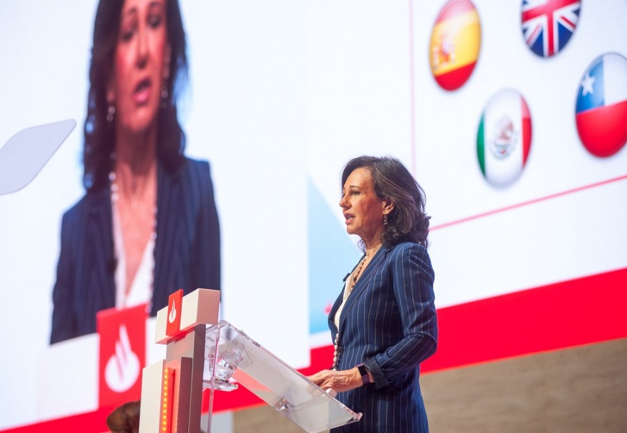 La noticia fue dada a conocer por Ana Botín, presidente de Banco Santander, durante su junta general de accionistas 2019. Foto de Santander.