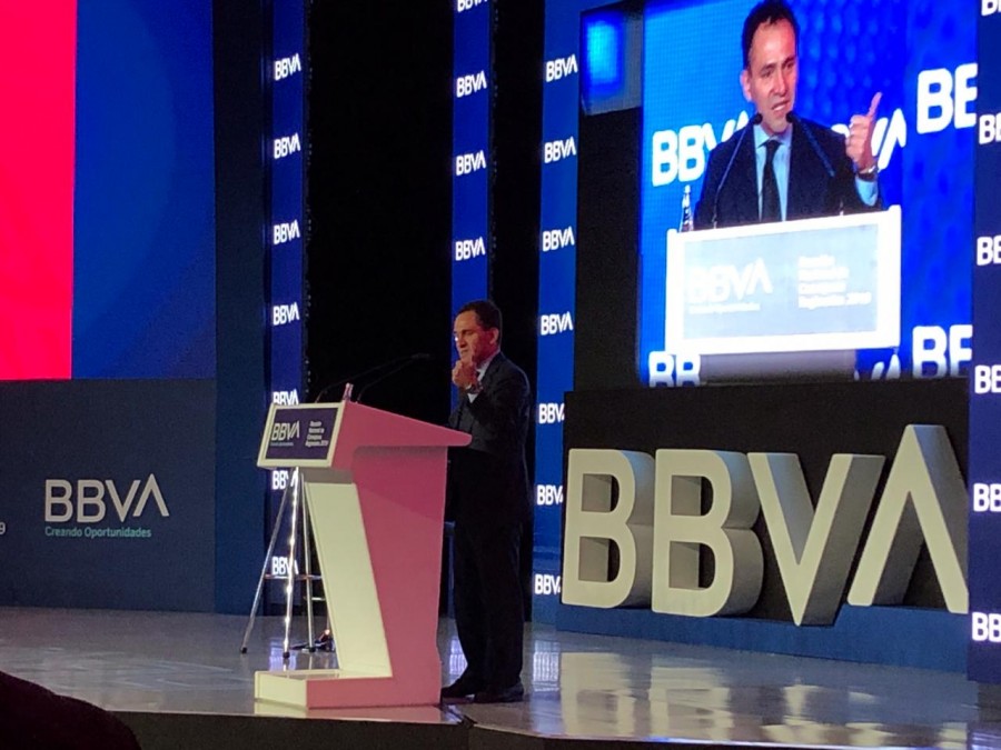 Arturo Herrera, en la reunión de consejeros regionales de BBVA. Foto de BBVA.