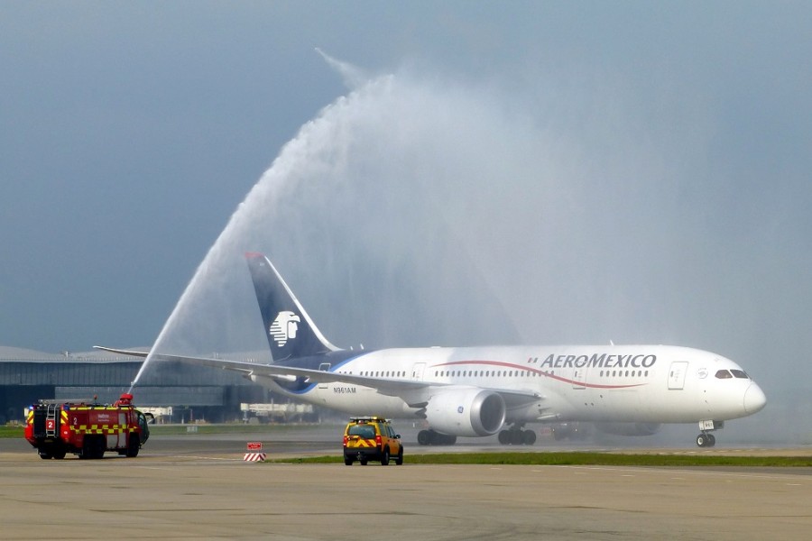 AeroMéxico puso en marcha su ruta entre Ciudad de México y Barcelona en junio, luego de meses de disputa con Emirates que incluso fue llevada a tribunales mexicanos. Foto de archivo.