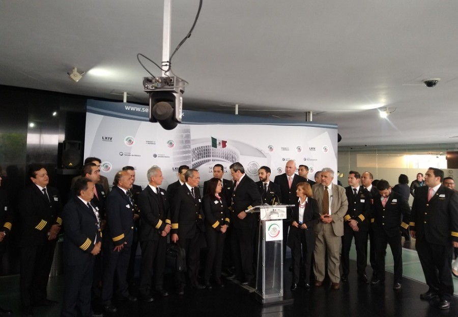 La Asociación Sindical de Pilotos Aviadores de México fue respaldada por 15 senadores de Morena. Foto de Infosel/Patricia Guerrero.