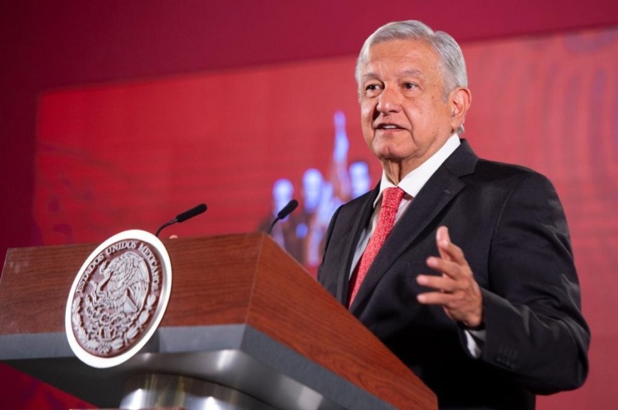 La agencia de calificación crediticia Standard and Poors recorta la nota soberana de México en un escalón ante el complejo panorama que enfrenta el país. Foto de la oficina de prensa de la Presidencia de México.