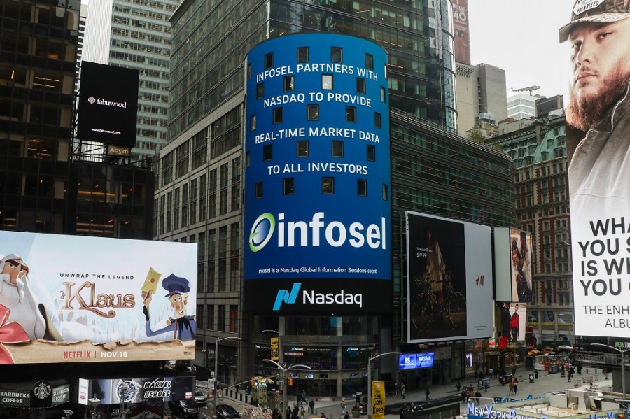 La alianza informativa entre Infosel y Nasdaq es divulgada en la torre Nasdaq, ubicada en Times Square en Manhattan, en la ciudad de Nueva York. Foto Nasdaq.