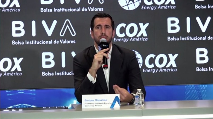 Enrique Riquelme, fundador y presidente ejecutivo de Cox Energy Solar, participó en la conferencia sobre la colocación de Cox Energy América. Imagen de Biva..
