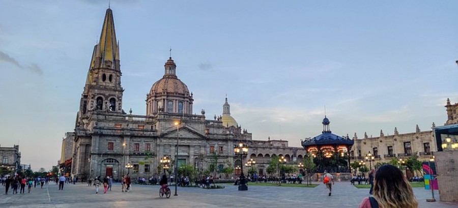 Izzi llega a Guadalajara, una de las tres ciudades más grandes de México. Foto archivo