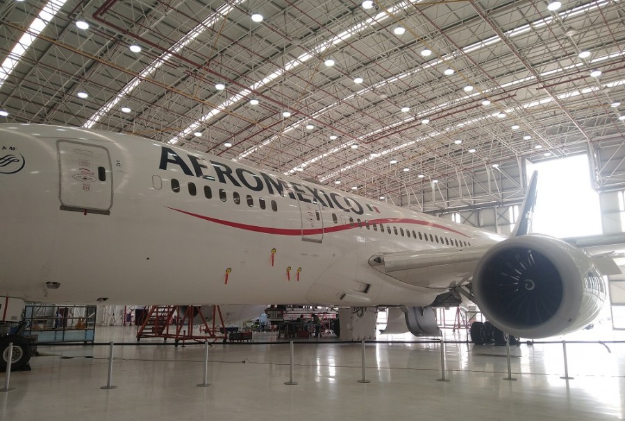 El plan de reestructura de AeroMéxico contempla que sus actuales casi 800 millones de acciones sufran una dilución casi total. Foto archivo