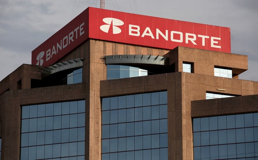 Banorte es uno de los bancos que la mayoría de los analistas consideran que podría absorber los activos de Citibanamex. Foto Banorte
