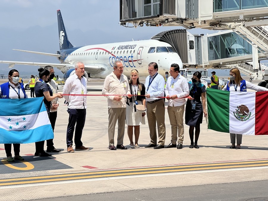 Los vuelos serán operados en aeronaves Embraer 190 y estas se sumarán a las 10 que opera AeroMéxico a San Pedro Sula desde la Ciudad de México, operando un total de 13 vuelos semanales a Honduras.  foto de Aeroméxico.