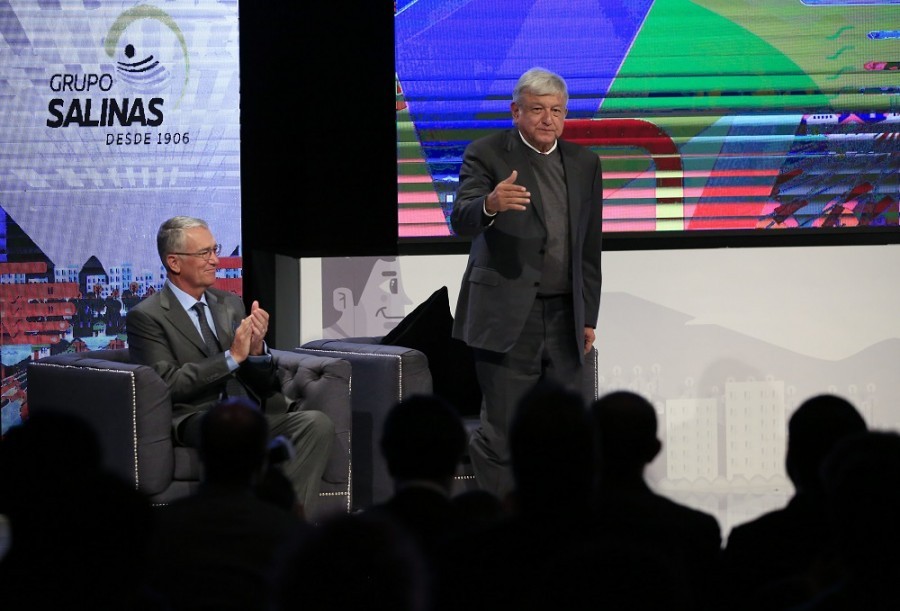 Ricardo Salinas Pliego, el dueño de Grupo Salinas considera que una eventual adquisición de esa magnitud requiere demasiados recursos. Foto AP/Rebecca Blackwell
