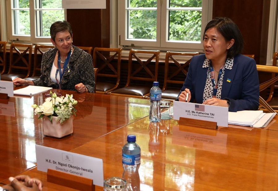 El gobierno de Estados Unidos, a través de la oficina United States Trade Representative (USTR), encabezada por la embajadora Katherine Tai (derecha) solicitó al gobierno de México iniciar consultas sobre las políticas energéticas que sigue el gobierno del presidente Andrés Manuel López Obrador y que considera que violan el Tratado México Estados Unidos Canadá (T-MEC). Foto USTR
