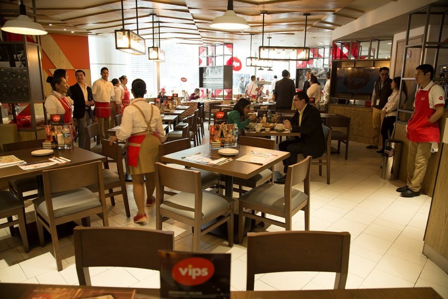 Alsea emprendió un proceso legal ante el reclamo del SAT de impuestos por la compra de Vips a Walmart de México en 2014. Foto archivo