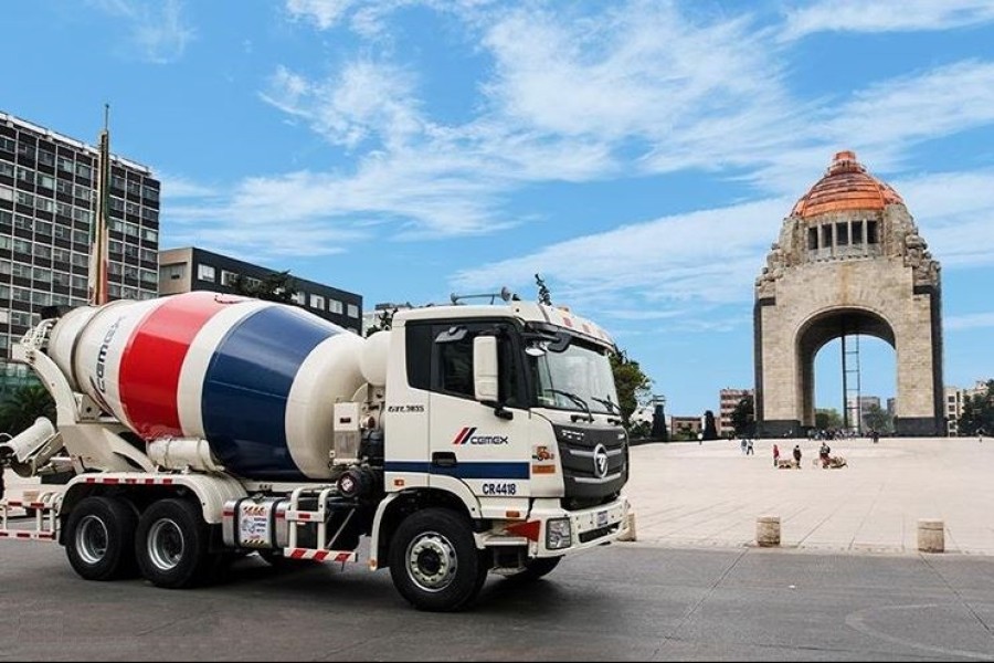 Cemex recortó dos veces durante el año su previsión de flujo operativo para el cierre de 2022. Foto archivo