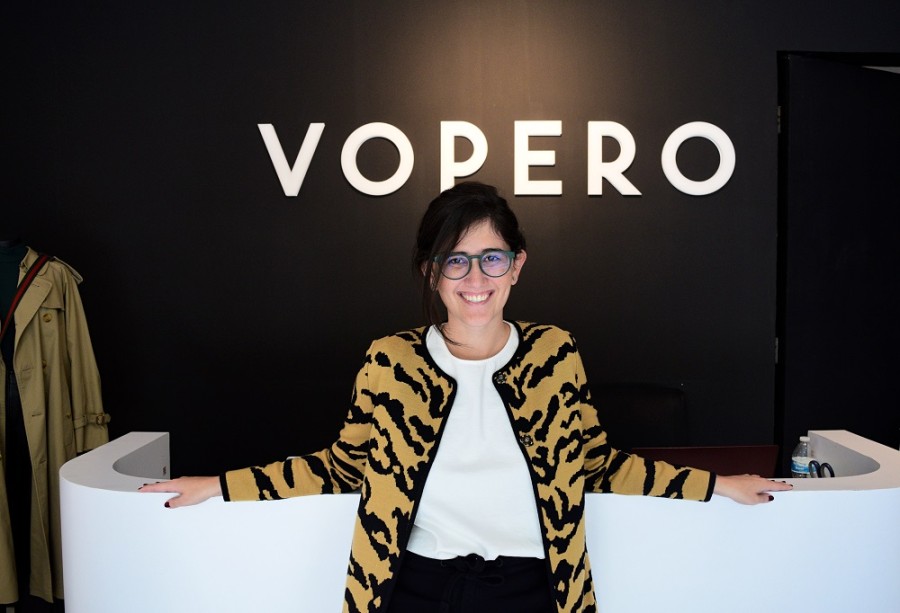 Maggie Ferber, cofundadora de Vopero, estima oportunidades importantes en la compra y venta de ropa de segunda mano en México y América Latina. Foto Vopero