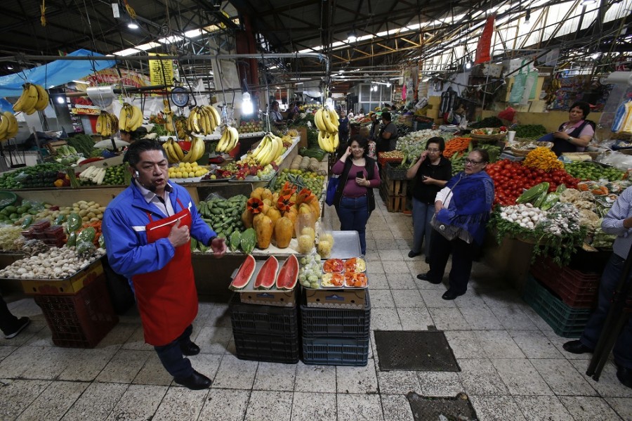 La inflación en México continúa su fase de desaceleración en junio y toca su menor nivel desde marzo de 2021. Foto AP/Marco Ugarte