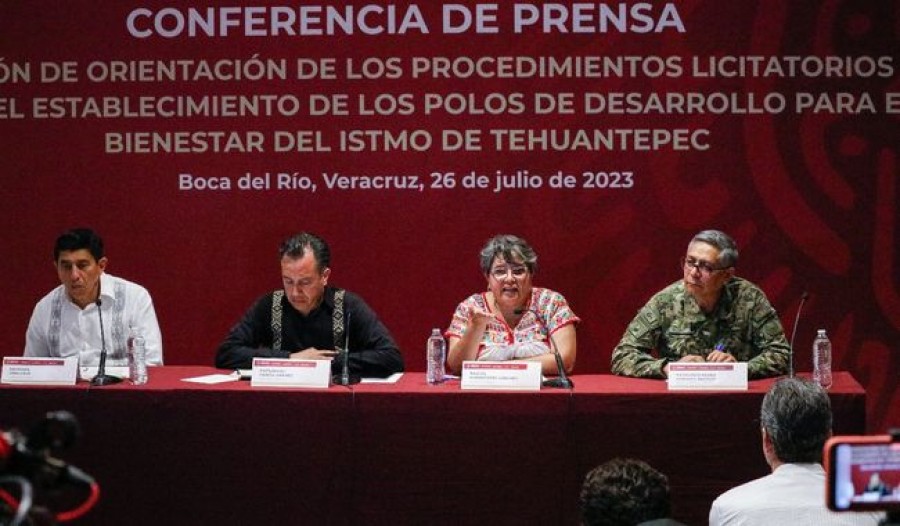 Raquel Buenrostro, la titular de Economía, dijo que los incentivos fiscales del Corredor Interoceánico incluyen la depreciación acelerada de inversión en los primeros seis años de operación. Foto Secretaría de Economía