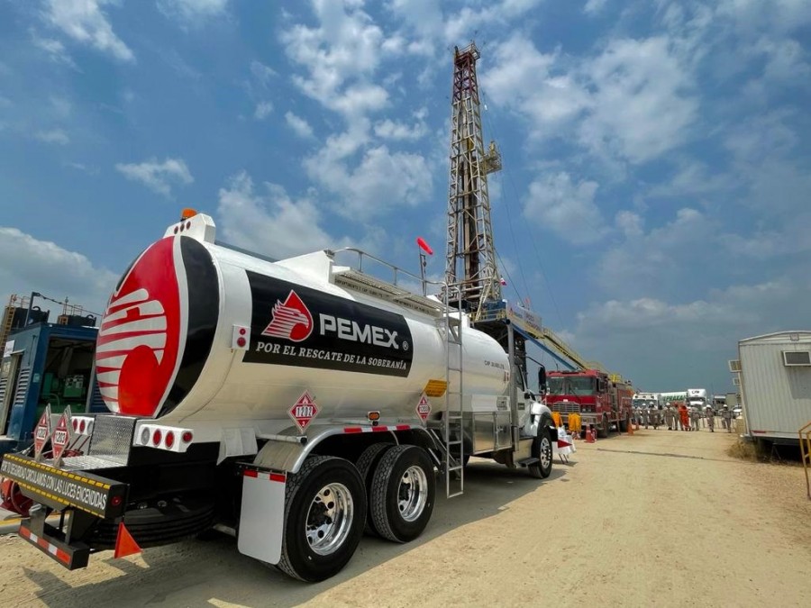 La empresa estatal Petróleos Mexicanos reduce sus ingresos y utilidades del segundo trimestre de 2023 y accede a una aportación adicional del gobierno. Foto archivo