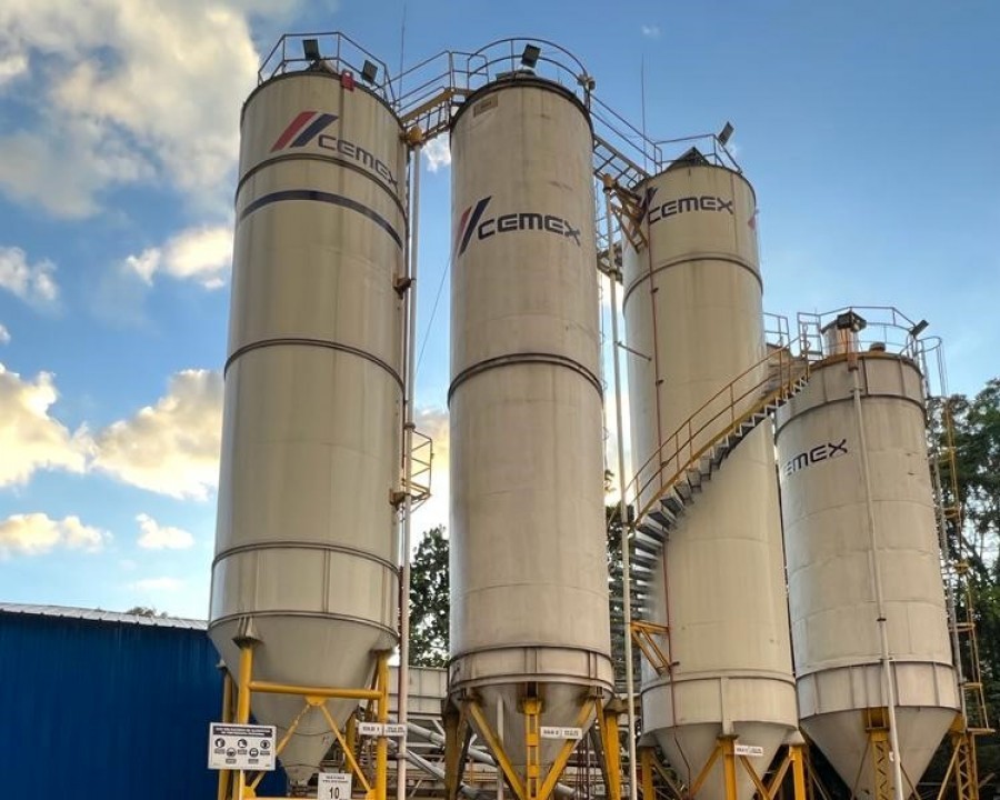 La emisión de estos bonos, que se llevará a cabo al amparo de un programa de deuda por hasta 20 mil millones de pesos, servirá para el refinanciamiento de pasivos de la empresa. Foto Facebook/CemexColombia
