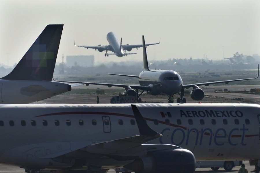 México recupera la categoría uno de seguridad aérea y abre las puertas a expansión de aerolíneas. Foto AP/Marco Ugarte
