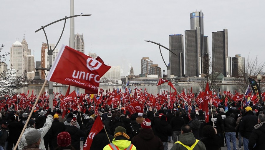 Canadian General Motors workers begin strike at two factories — Business News