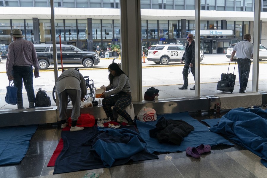 Este año, el crecimiento mensual promedio en la fuerza laboral nacida en el extranjero es de cerca de 65 mil, más alto en comparación con 2022 sobre una base ajustada estacionalmente, de acuerdo con un análisis de Goldman Sachs. Foto AP/Erin Hooley