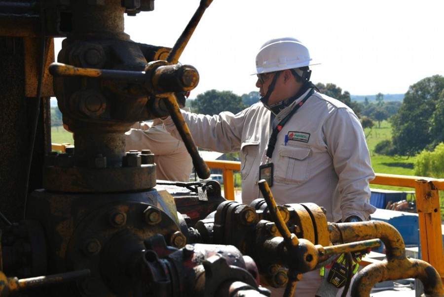 Para Moodys, Pemex puede enfrentar un latente cambio de voluntad de parte del gobierno de México para respaldar a su petrolera para pagar su deuda a medida que en los próximos años aumenten sus necesidades de liquidez. Foto Pemex