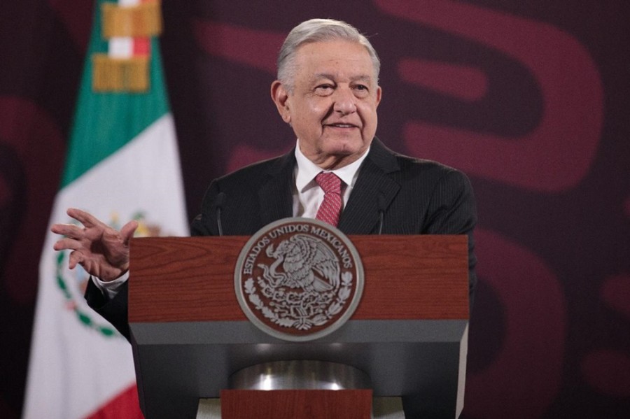López Obrador acusa al NYT de calumniador por un nuevo reportaje sobre posible financiamiento ilegal hacia personas cercanas al mandatario. Foto de Presidencia