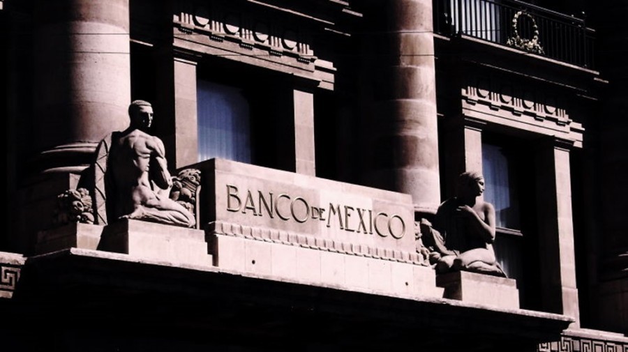 Los analistas del sector privado esperan que Banco de México reduzca su tasa de referencia a 9.5% este año, un mayor nivel que el previsto anteriormente. Foto archivo