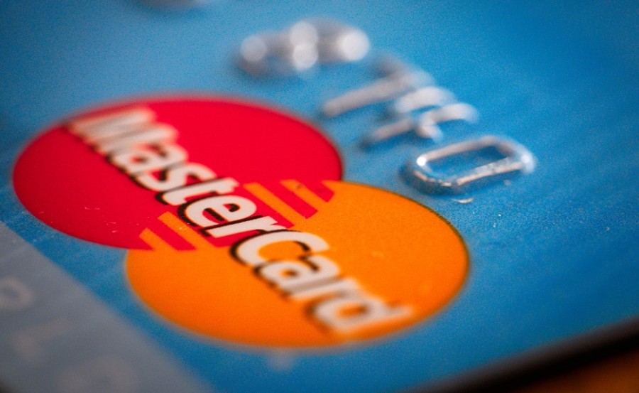 Visa, Mastercard y los mayores bancos emisores de tarjetas de crédito de Estados Unidos llegaron a un acuerdo para reducir las comisiones en medio de la disputa legal que tienen con comerciantes. Foto flickr.com/Olgierd (https://flic.kr/p/2h6mEMz)