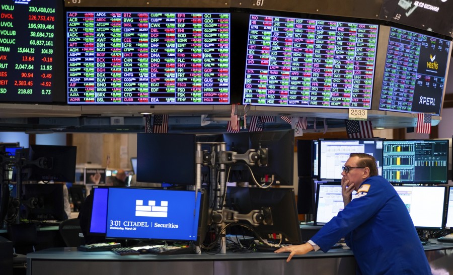 Los mercados accionarios de Estados Unidos finalizaron con una histórico primer trimestre. Foto AP/Craig Ruttle
