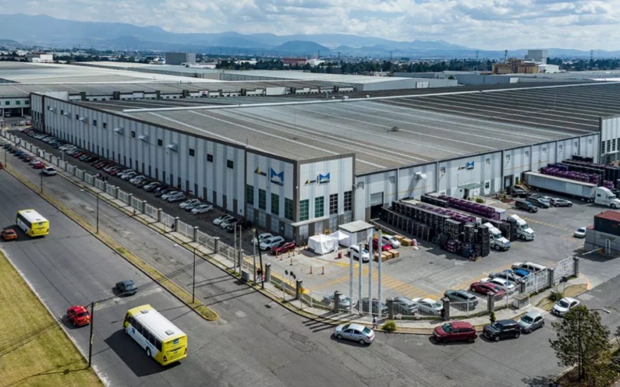 Fibra Uno busca convertirse en el ente controlador de una nueva fibra industrial, a través de Terrafina, que sería aproximadamente tres veces más grande en términos de área bruta rentable e ingreso de rentas, que Fibra Prologis y Corporación Vesta. F oto Funo