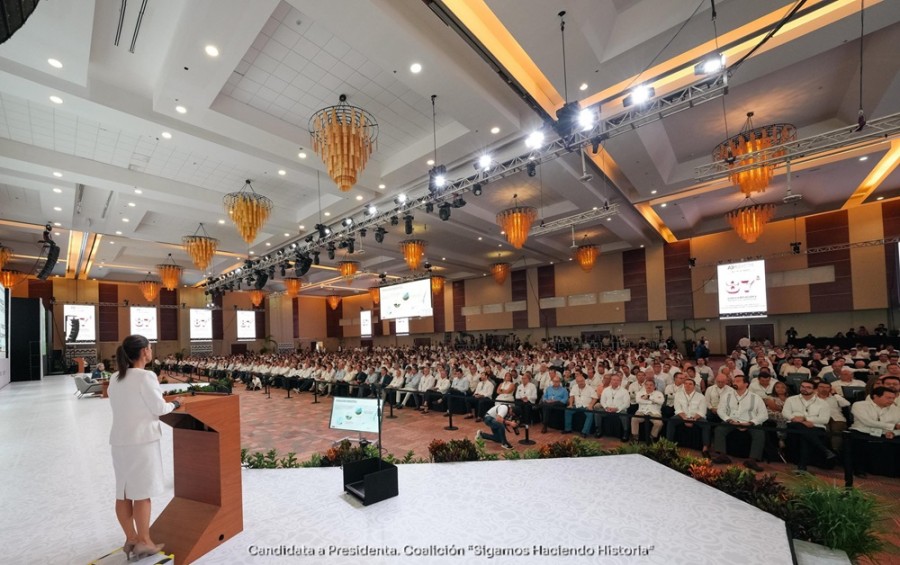 Los candidatos a la presidencia de México expusieron durante la 87 Convención Bancaria sus principales propuestas al gremio de los prestamistas. Foto X / @Claudiashein