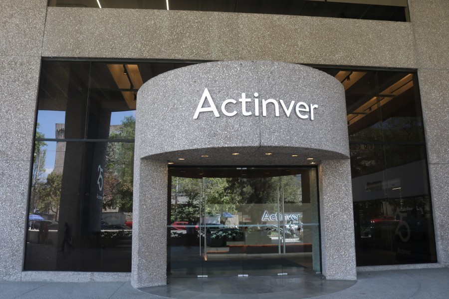 Actinver eleva sus ingresos en el primer trimestre del año, aunque sus utilidades descienden. Foto archivo