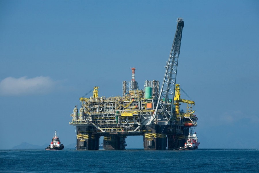 Las gigantes petroleras Exxon y Chevron moderan sus ganancias al arranque del año. Foto archivo