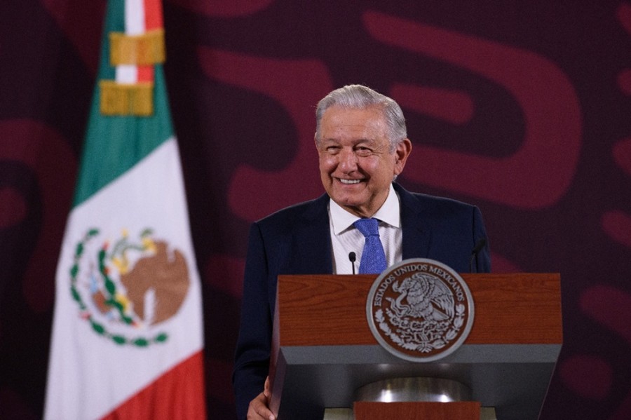 El presidente de México estimó que el gobierno podría empezar a usar el Fondo de Pensiones para el Bienestar para elevar el pago de retiro a los trabajadores a partir de julio. Foto de Presidencia