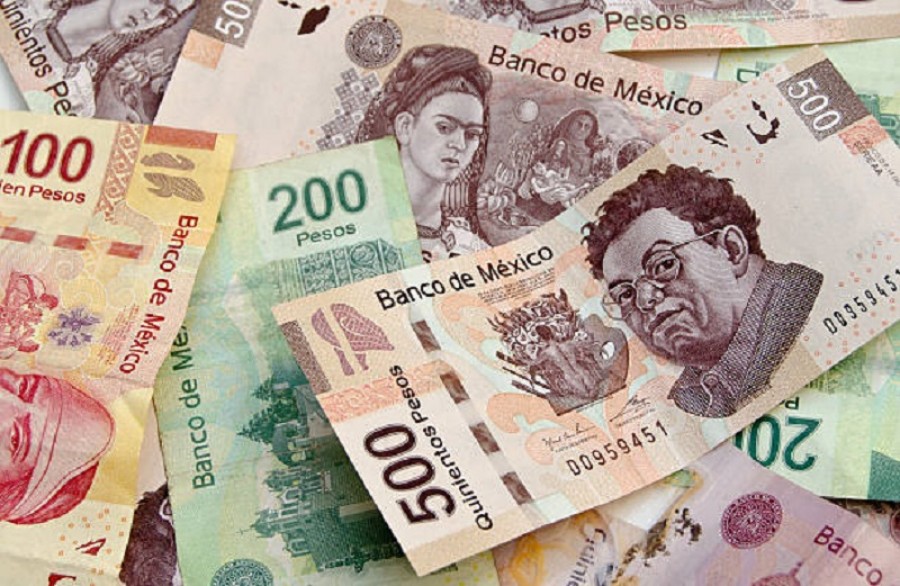 El peso mexicano frenó dos días de pérdidas ante el dólar tras la decisión de polítia monetaria de Banco de México. Foto archivo