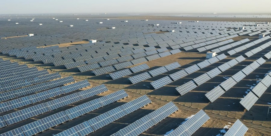La nueva fibra E que planea llegar a Biva contaría inicialmente con cinco plantas eólicas y tres solares. Foto Alom Infra