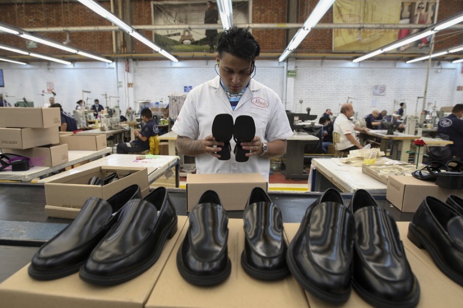 México ajusta al alza el crecimiento de la economía en el primer trimestre del año. Foto AP/Mario Armas