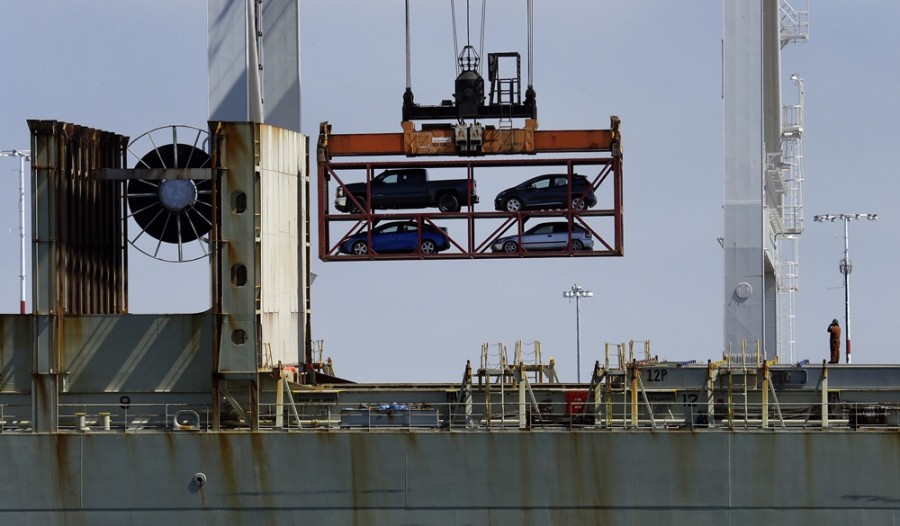 Las exportaciones e importaciones de México avanzan a doble dígito en abril. Foto AP/Ben Margot