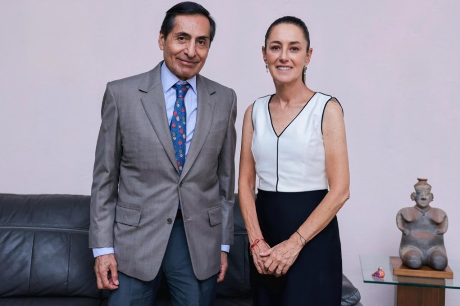 El secretario de Hacienda, Rogelio Ramiréz de la O, trata de tranquilizar a mercados con breve mensaje. Foto X / @Claudiashein