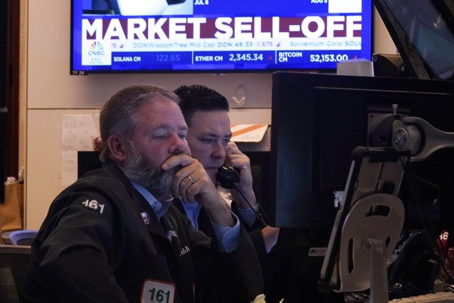 Wall Street se tambalea a medida que el temor a una desaceleración de la economía estadounidense empeora y desencadena otra ola de ventas en los mercados financieros de todo el mundo. Foto AP/Richard Drew