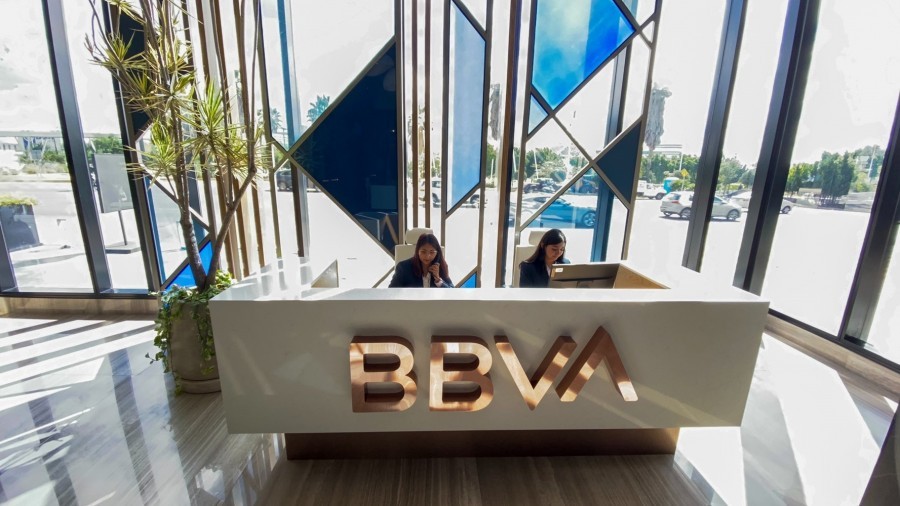 La opción estará disponible a partir de esta semana y podrá habilitarse desde la aplicación móvil del banco, o bien desde la aplicación Wallet del teléfono insignia de Apple, el iPhone. Foto archivo
