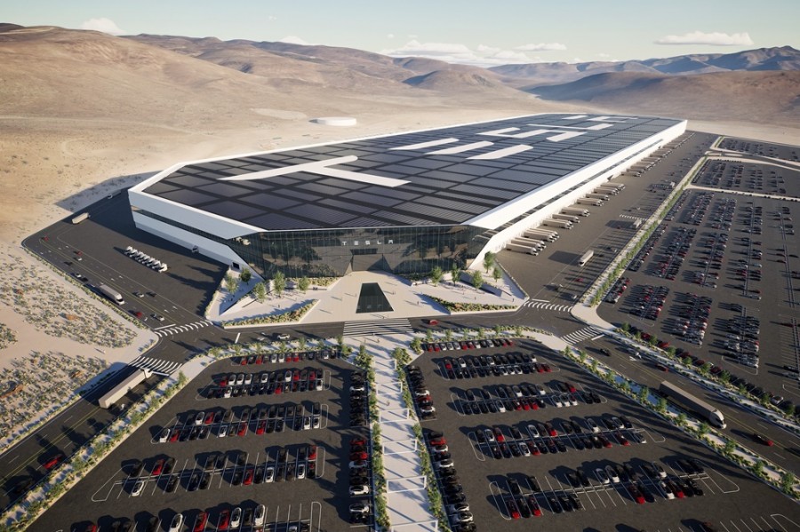 Gigafactory Nevada es una de las plantas de mayor volumen del mundo para motores eléctricos, productos de almacenamiento de energía, sistemas de propulsión de vehículos y baterías. Foto Tesla