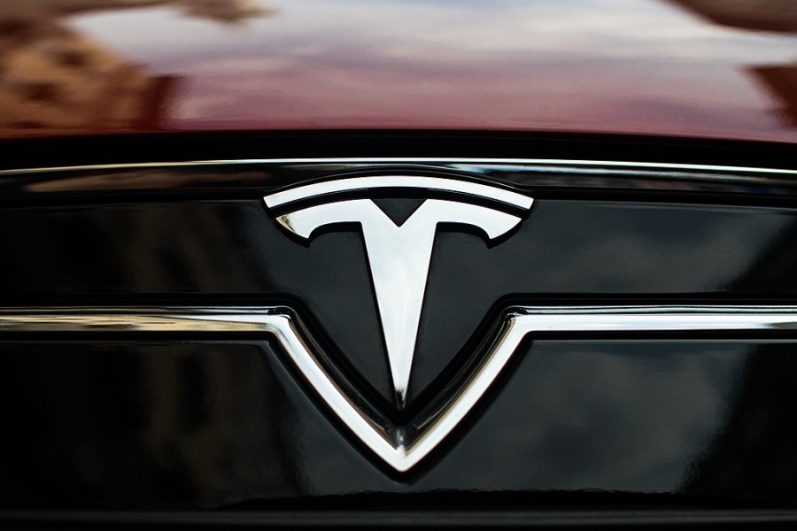 Tesla reporta una caída de sus ingresos y sus ganancias en el primer trimestre del año. Foto archivo
