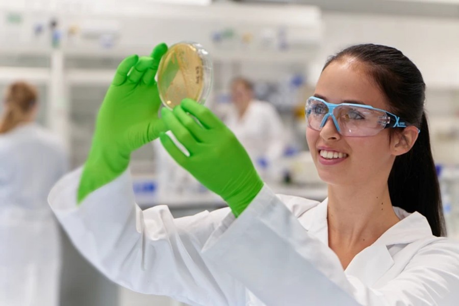 Roche invertirá 4 mil mdp en investigación clínica en México. Foto Roche